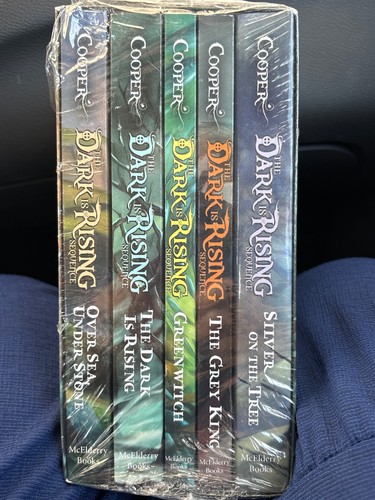 Dark rising sequence boxed - dark,